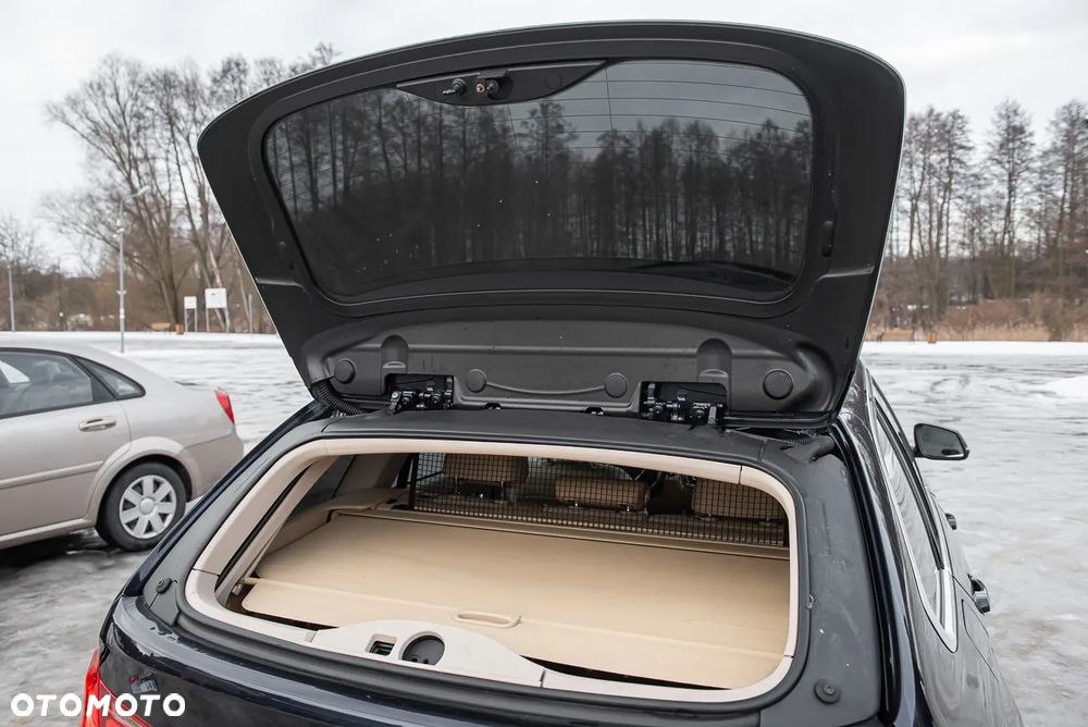BMW Seria 3 320d Luxury Line - 27