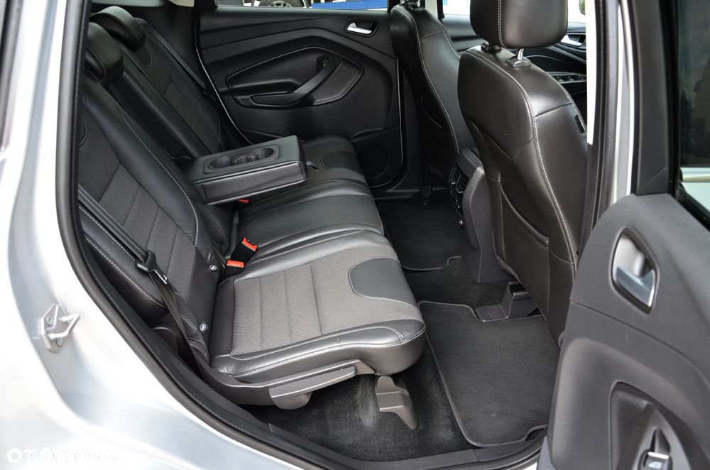 Ford Kuga 2.0 TDCi 4x4 Titanium - 34