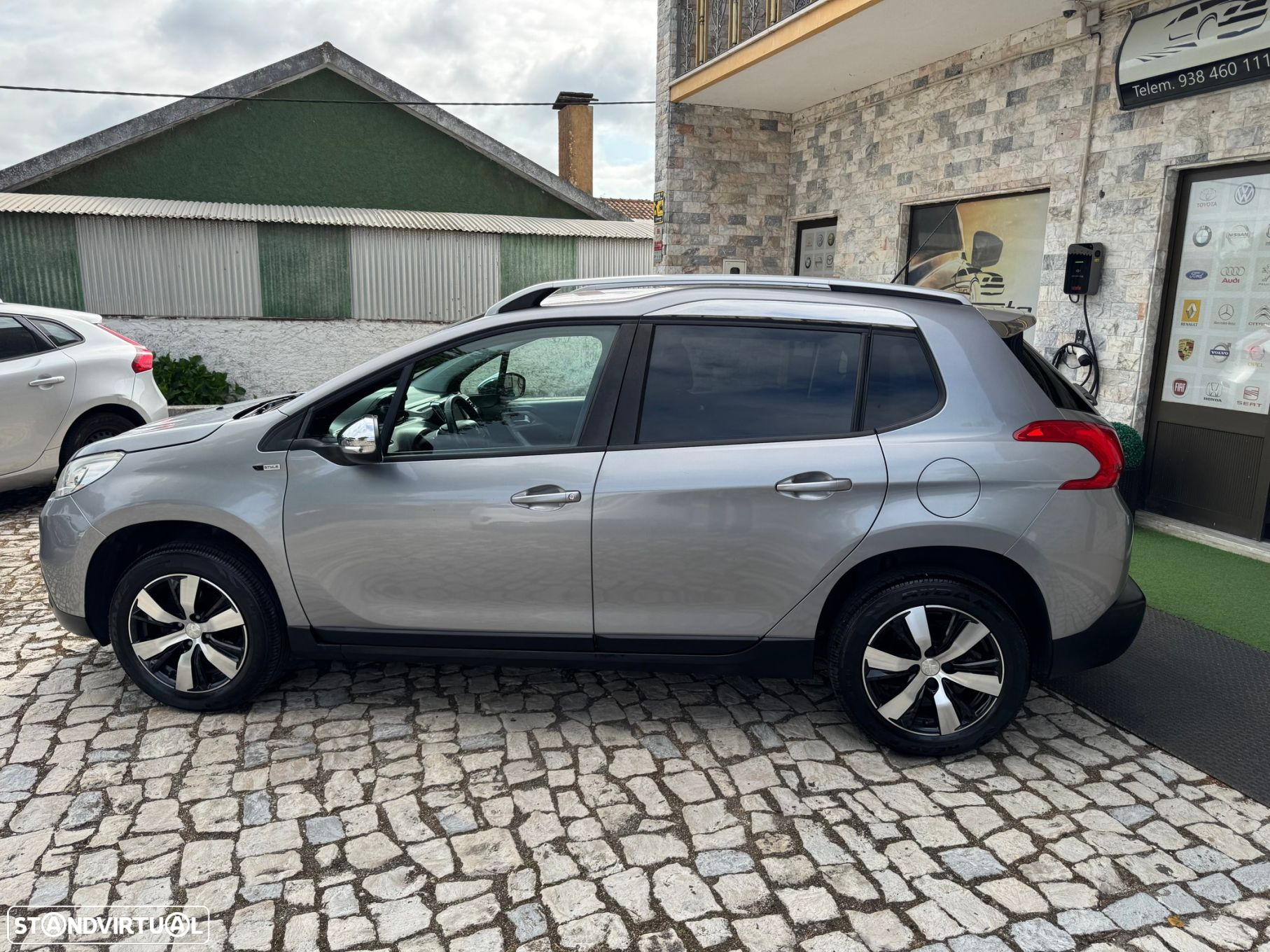 Peugeot 2008 1.2 PureTech Style - 4