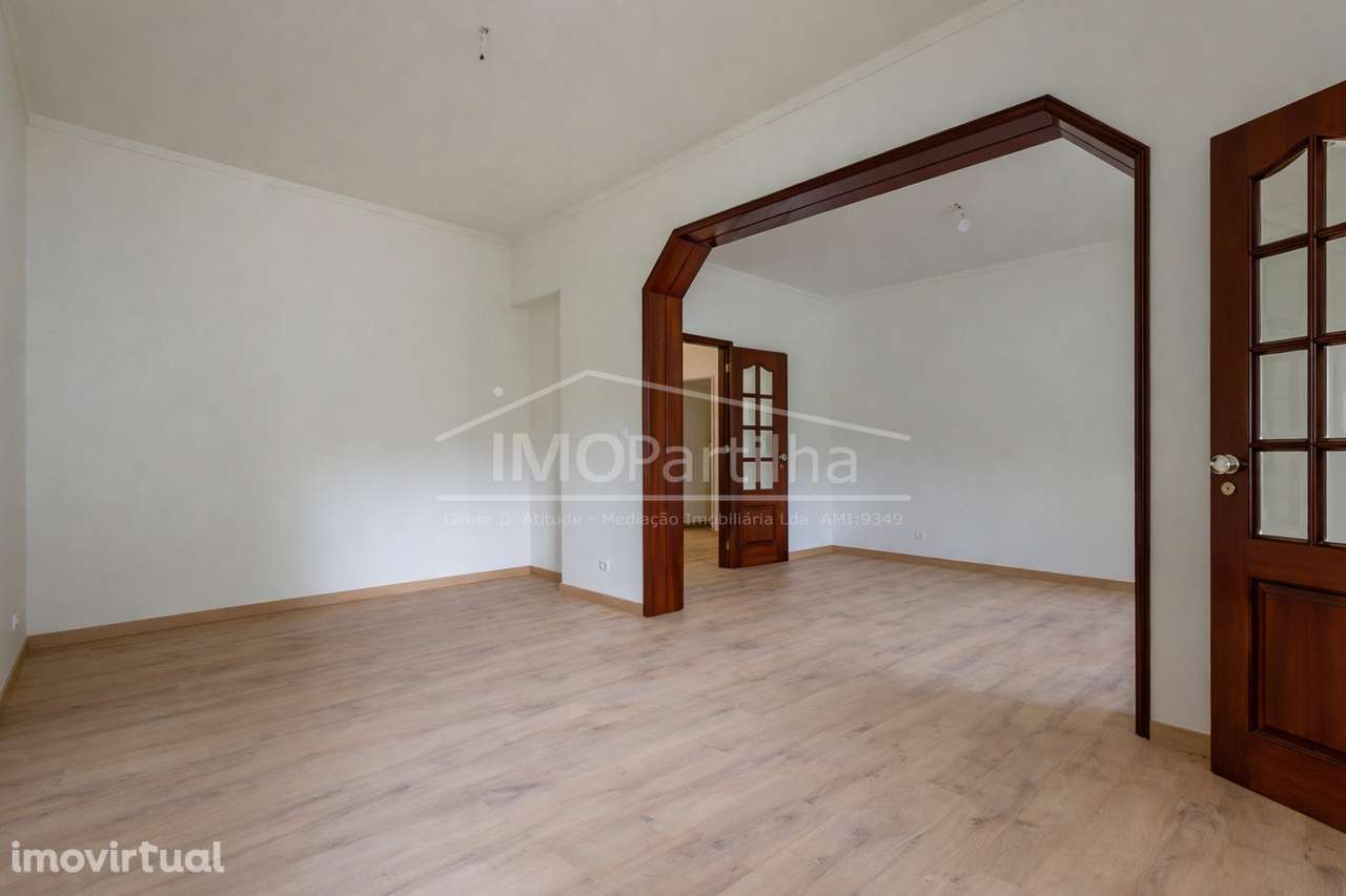 Apartamento t3 à venda na Avenida Mariano Cyrillo de Carvalho
estoril - Grande imagem: 2/25