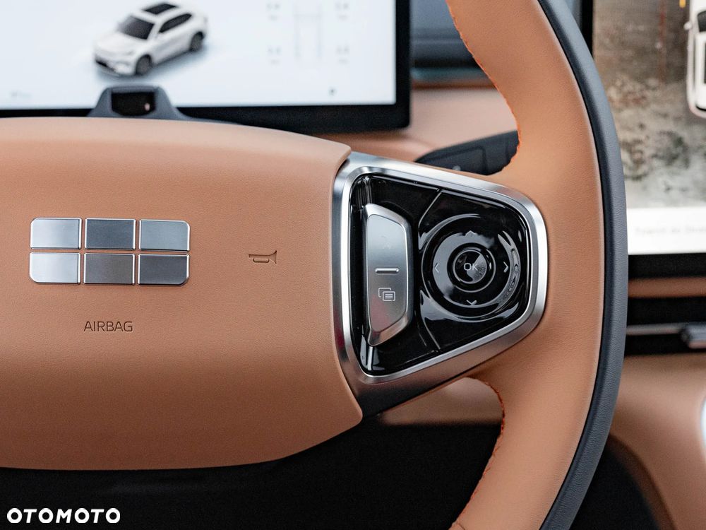 Geely Starray EM-i 1.5 PHEV Max - 36