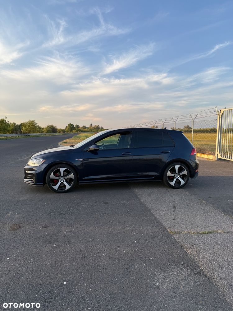 Volkswagen Golf GTI (BlueMotion Technology) - 5