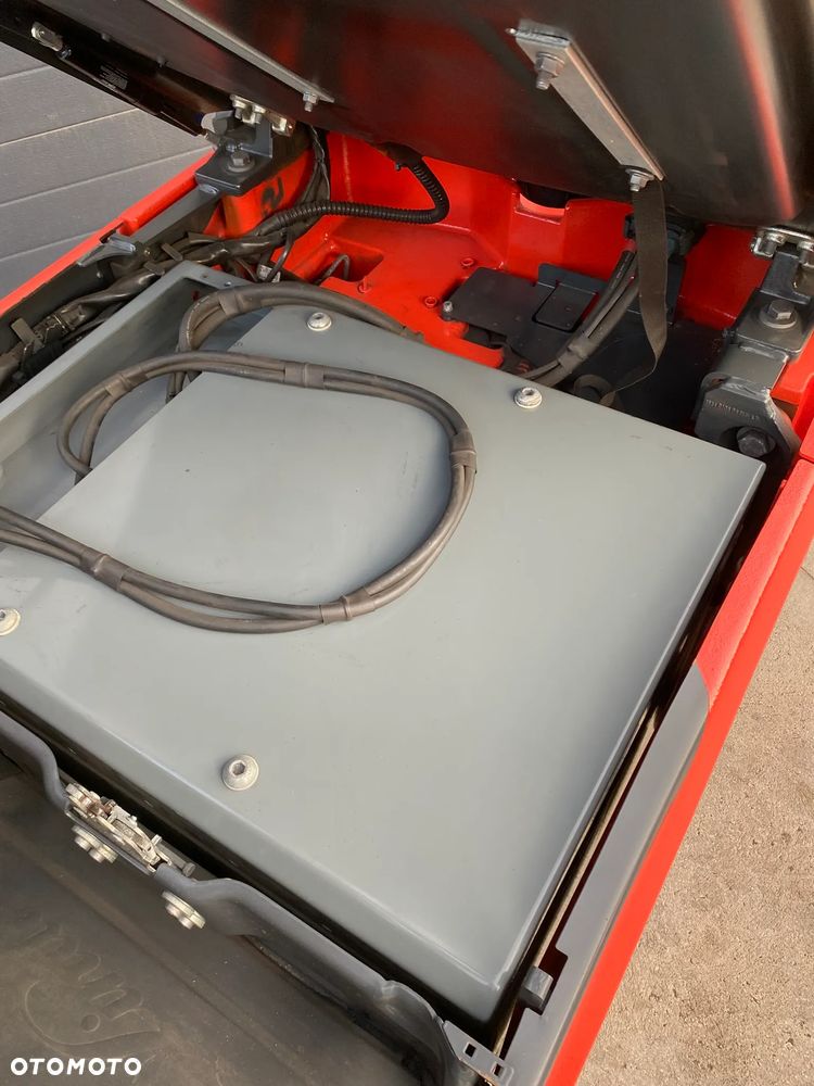 Linde E16 E18 E20 Li Ion TRIPLEX przesuw boczny KAUP ładowarka - 27