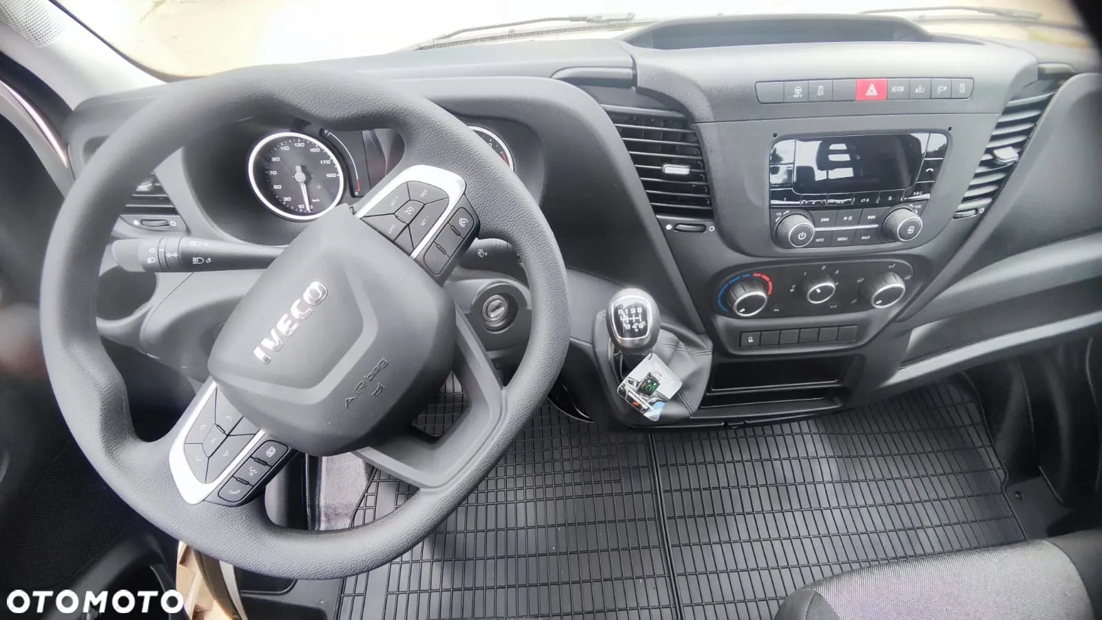 Iveco DAILY - 15