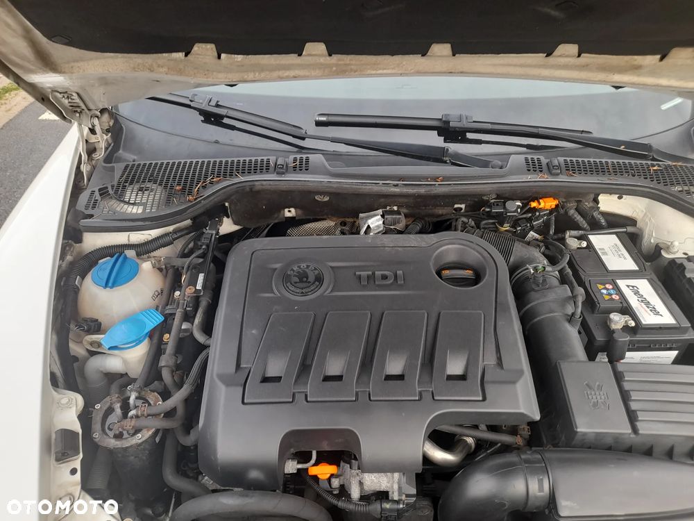Skoda Octavia 2.0 TDI DPF Elegance - 19
