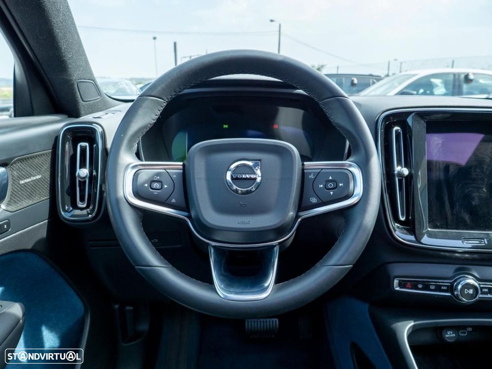 Volvo XC 40 Recharge Ultimate — fotografia 32