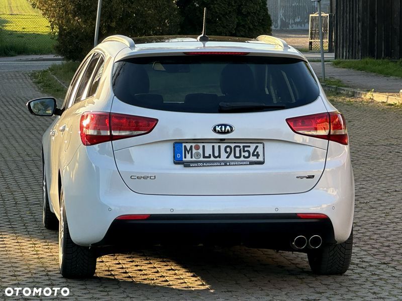 Kia Ceed 1.6 CRDi 136 DCT ISG GT Line - 4