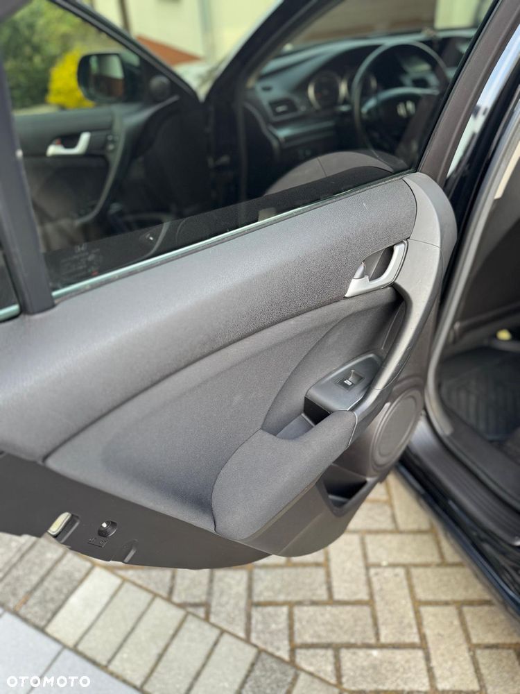 Honda Accord 2.0 Elegance - 32