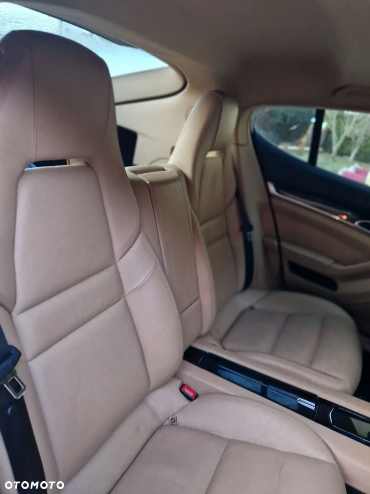 Porsche Panamera Diesel - 11