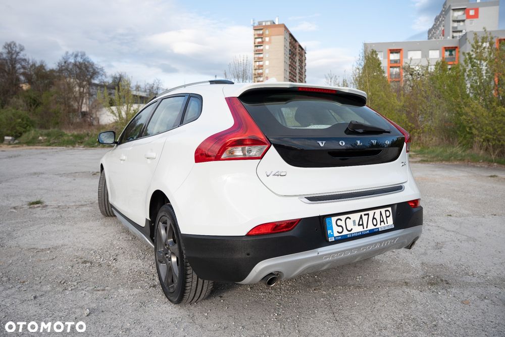 Volvo V40 D4 Geartronic Momentum - 30