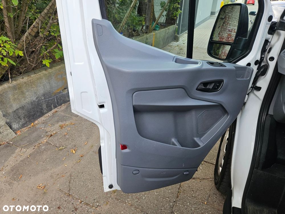 Ford transit - 17