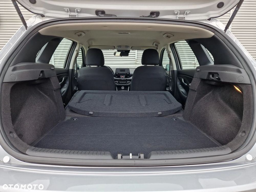 Hyundai i30 1.5 DPI Classic + - 3