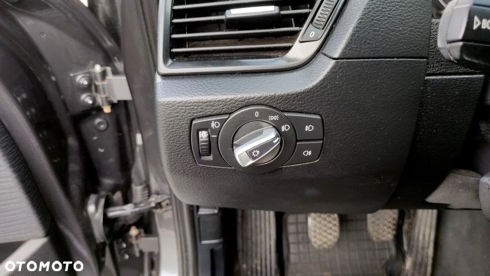 BMW X1 xDrive18d - 39