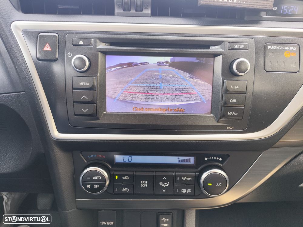 Toyota Auris 1.33 VVT-i Comfort+J16 - 9