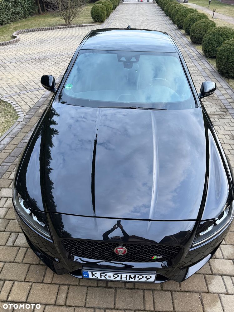Jaguar XF 2.0 i4D AWD R-Sport - 13