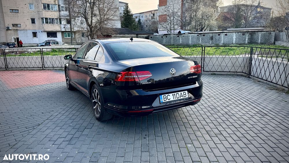 Volkswagen Passat - 4