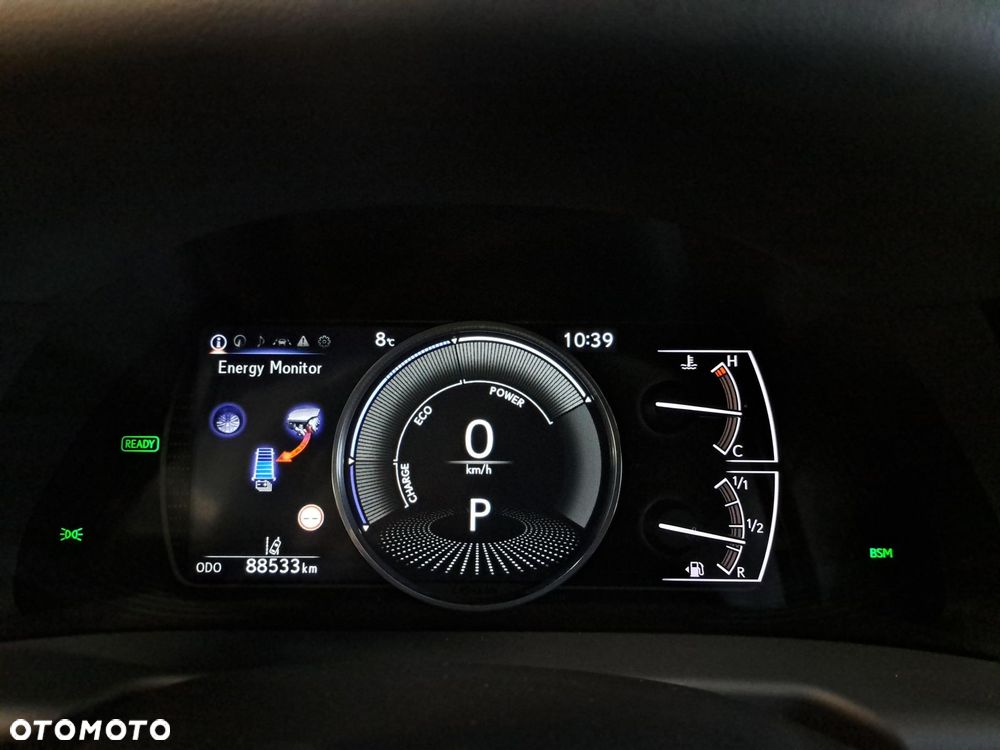 Lexus ES 300h F Sport Design - 23