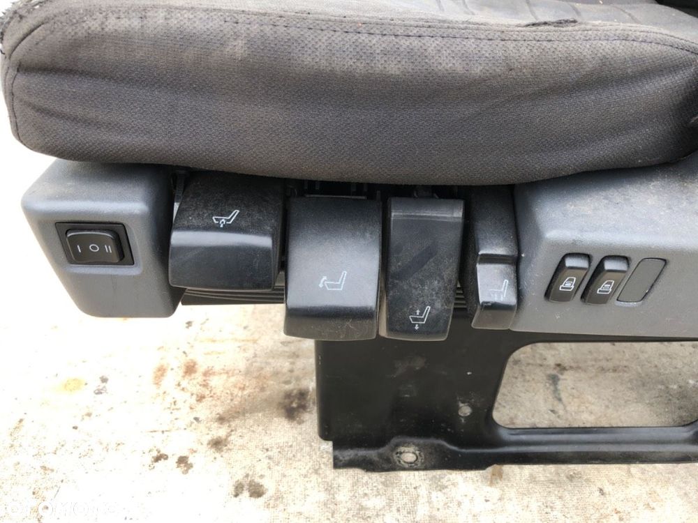 FOTEL LEWY PRZÓD - 1890.00 PLN - SCANIA P,G,R,T - series 2003 - 2022 R 450 - 6