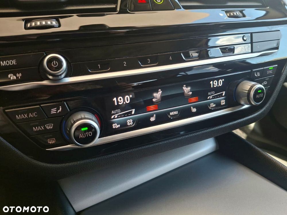 BMW Seria 5 540d xDrive - 11