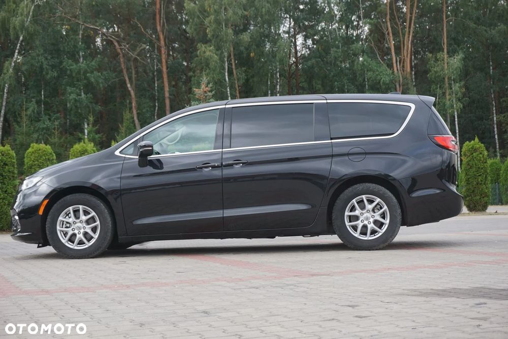 Chrysler Pacifica - 9