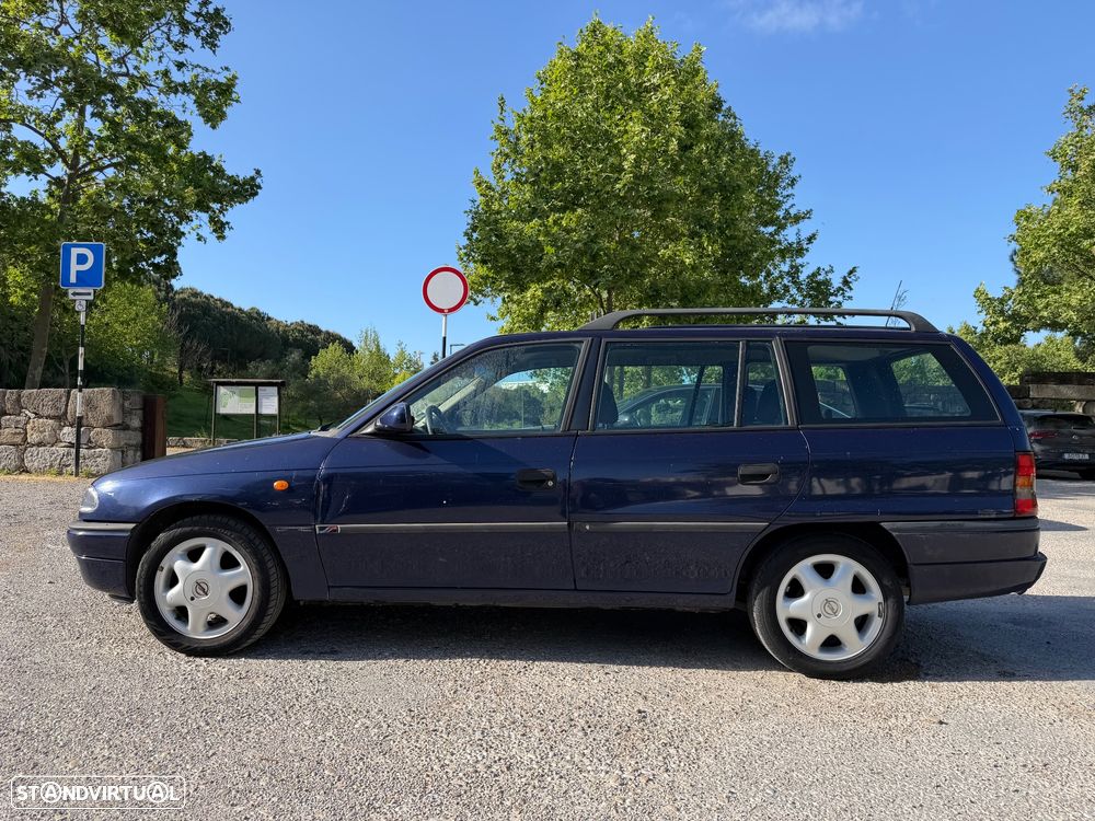 Opel Astra Caravan 1.4i 16V Fresh - 2