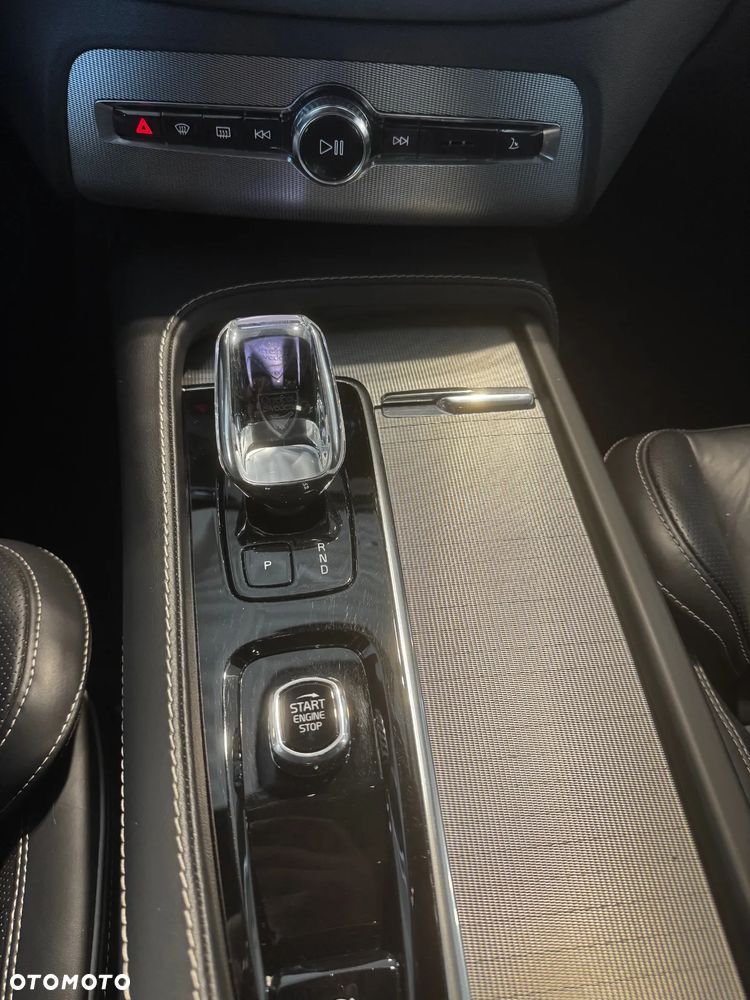 Volvo XC 90 B5 D AWD Ultimate Dark - 30