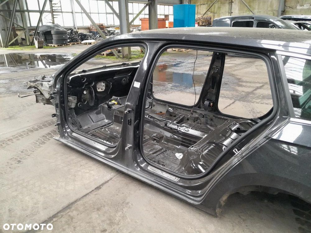 SKODA SUPERB III KOMBI PRÓG LEWY LF9R - 4