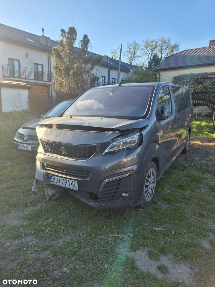 Peugeot Traveller - 1