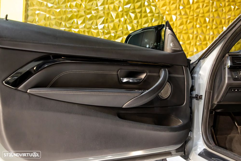 BMW M4 Coupe DKG - 23