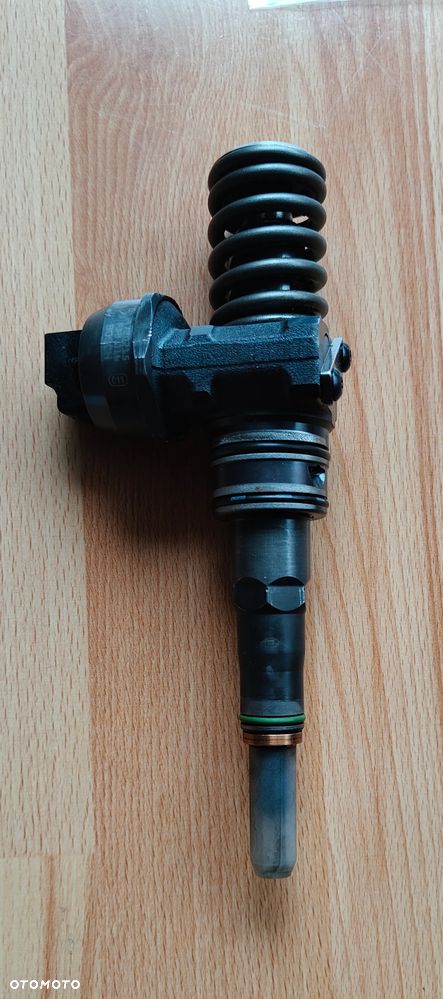 Pompowtrysk 1.9 TDI 038 130 073  AG  PBT BA - 4