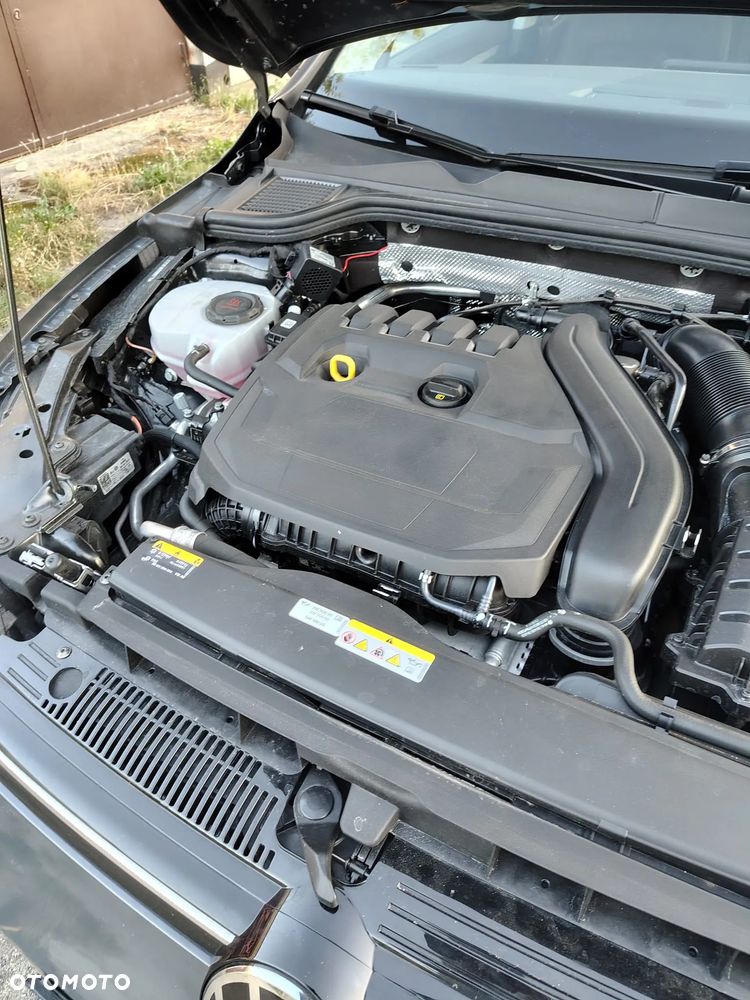 Volkswagen Golf - 2
