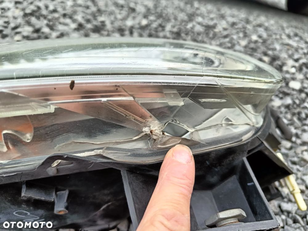 VW PHAETON LAMPA PRZEDNIA XENON LEWA UCHWYTY OK - 7