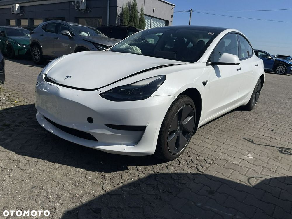 Tesla Model 3 - 2