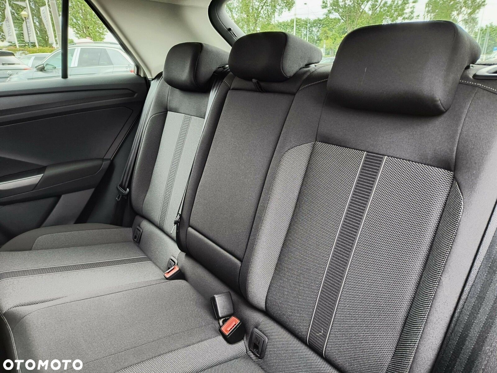 Volkswagen T-Roc 1.5 TSI Life DSG - 24