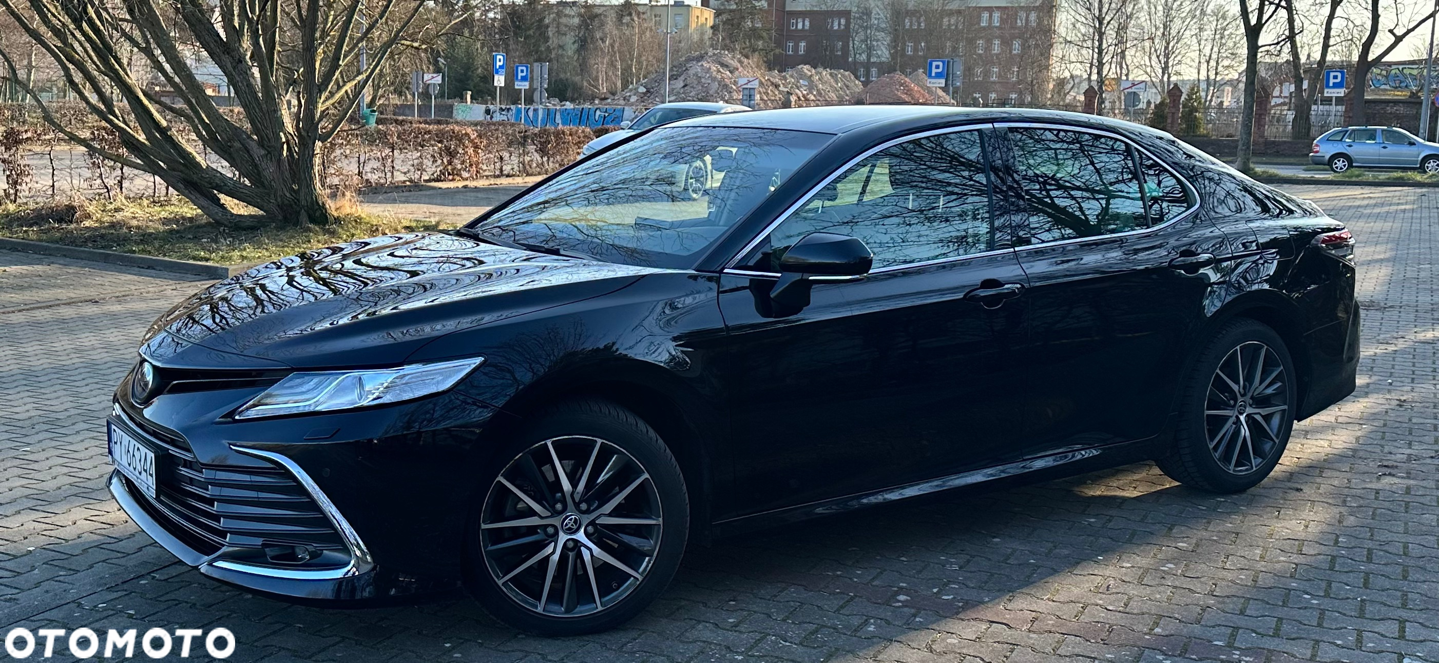 Toyota Camry 2.5 Hybrid Executive CVT - 4