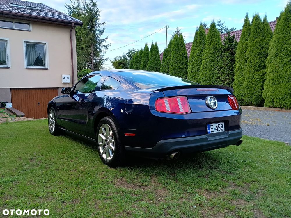 Ford Mustang 2010 photo 5