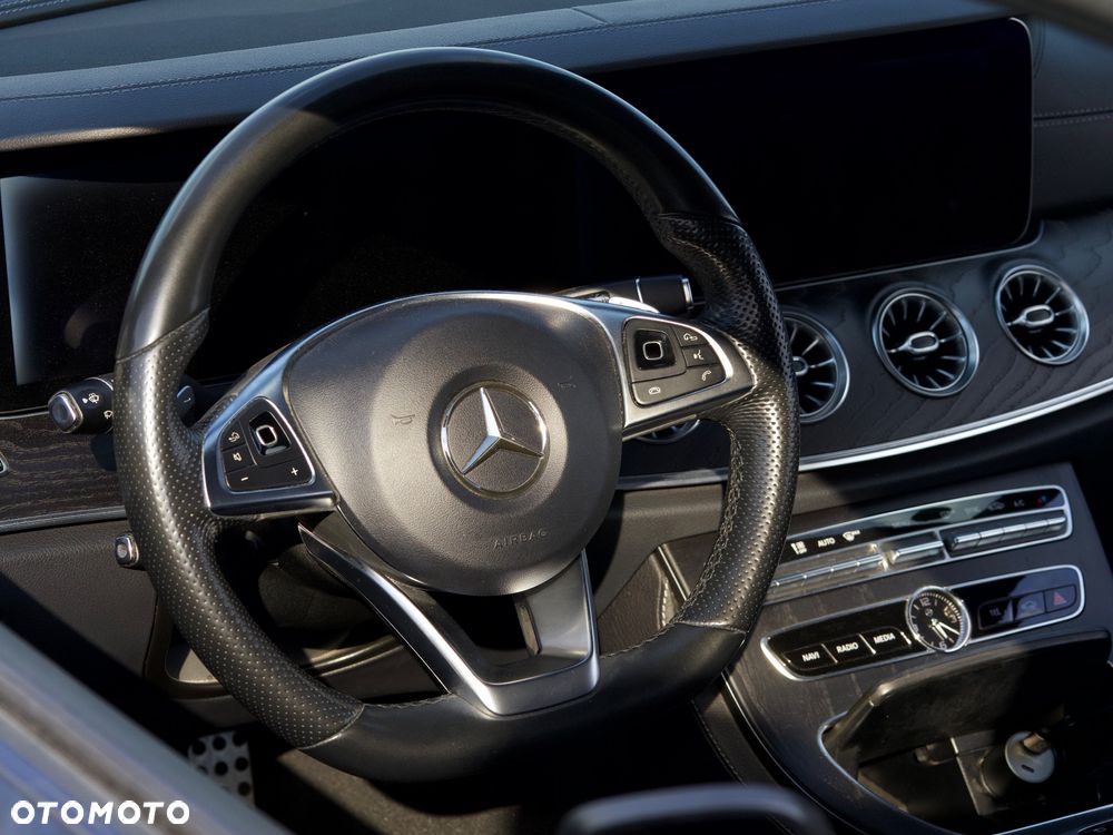 Mercedes-Benz Klasa E 400 4-Matic 9G-TRONIC - 15