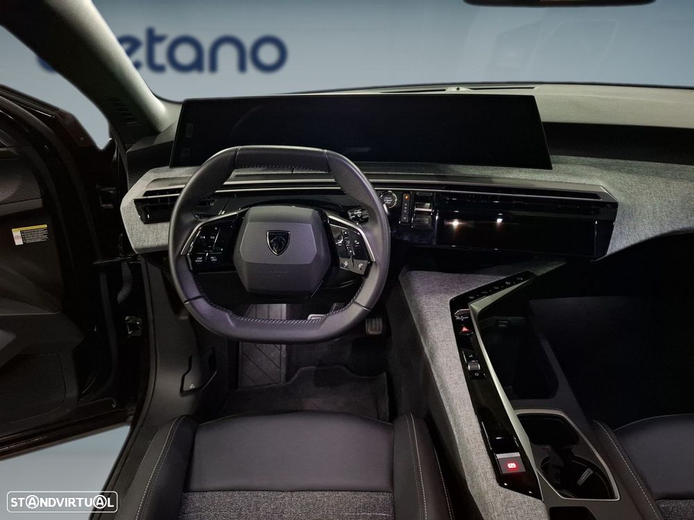 Peugeot 3008 1.2 Hybrid Allure e-DCS6 - 13