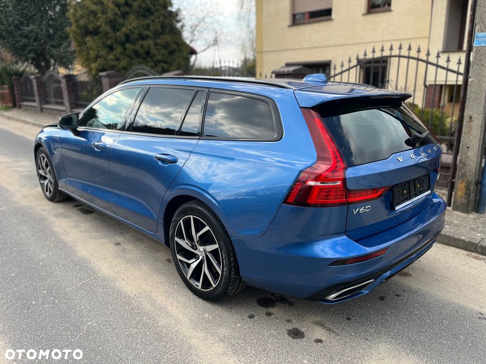 Volvo V60 T8 AWD Twin Engine Geartronic R-Design - 4