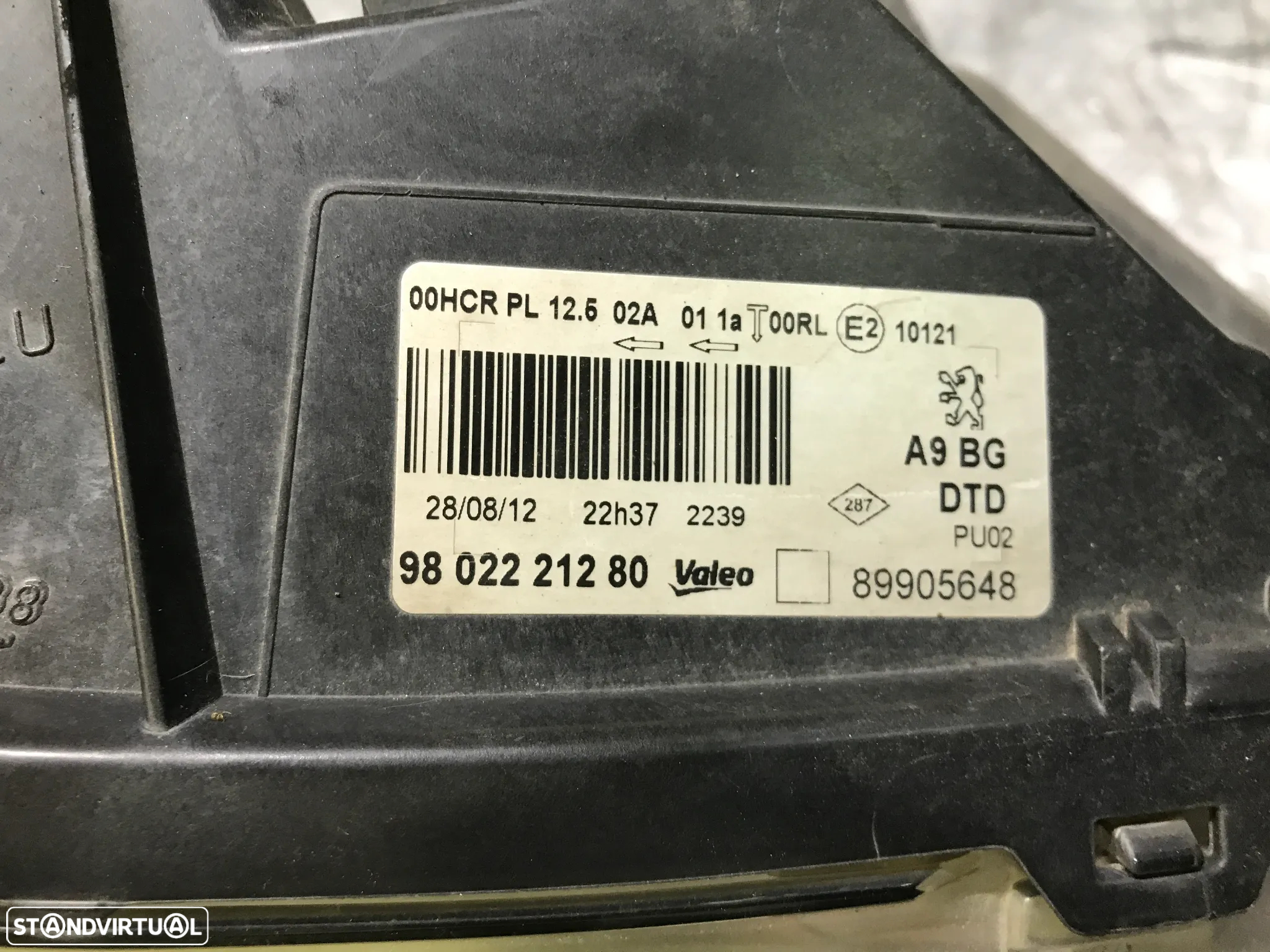 ÓTICA / FAROL PEUGEOT 208 - DIREITA - 9802221280 - 6