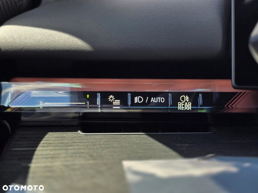 BMW Seria 5 520d xDrive mHEV M Sport - 10