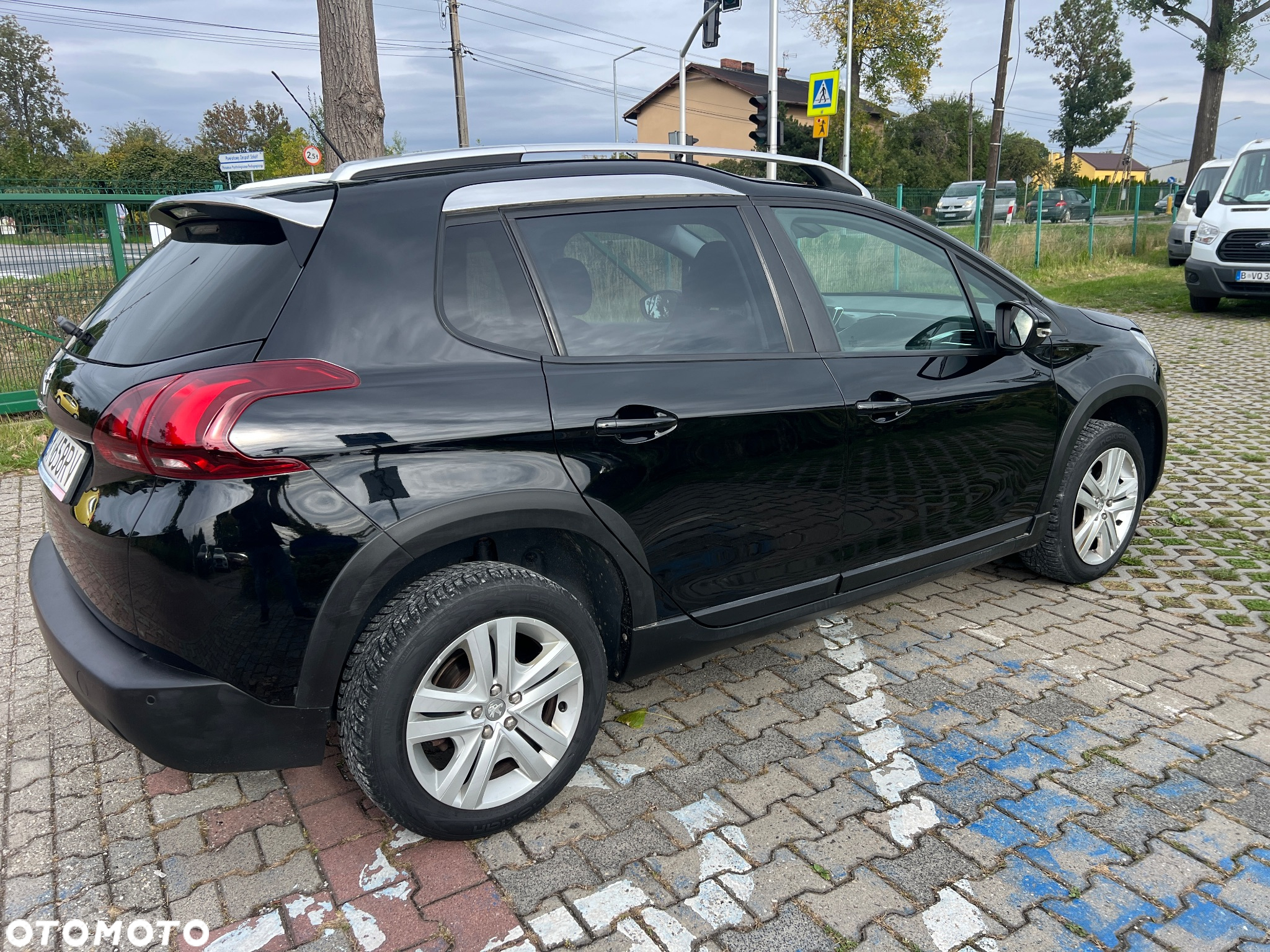 Peugeot 2008 1.2 Pure Tech Signature - 27