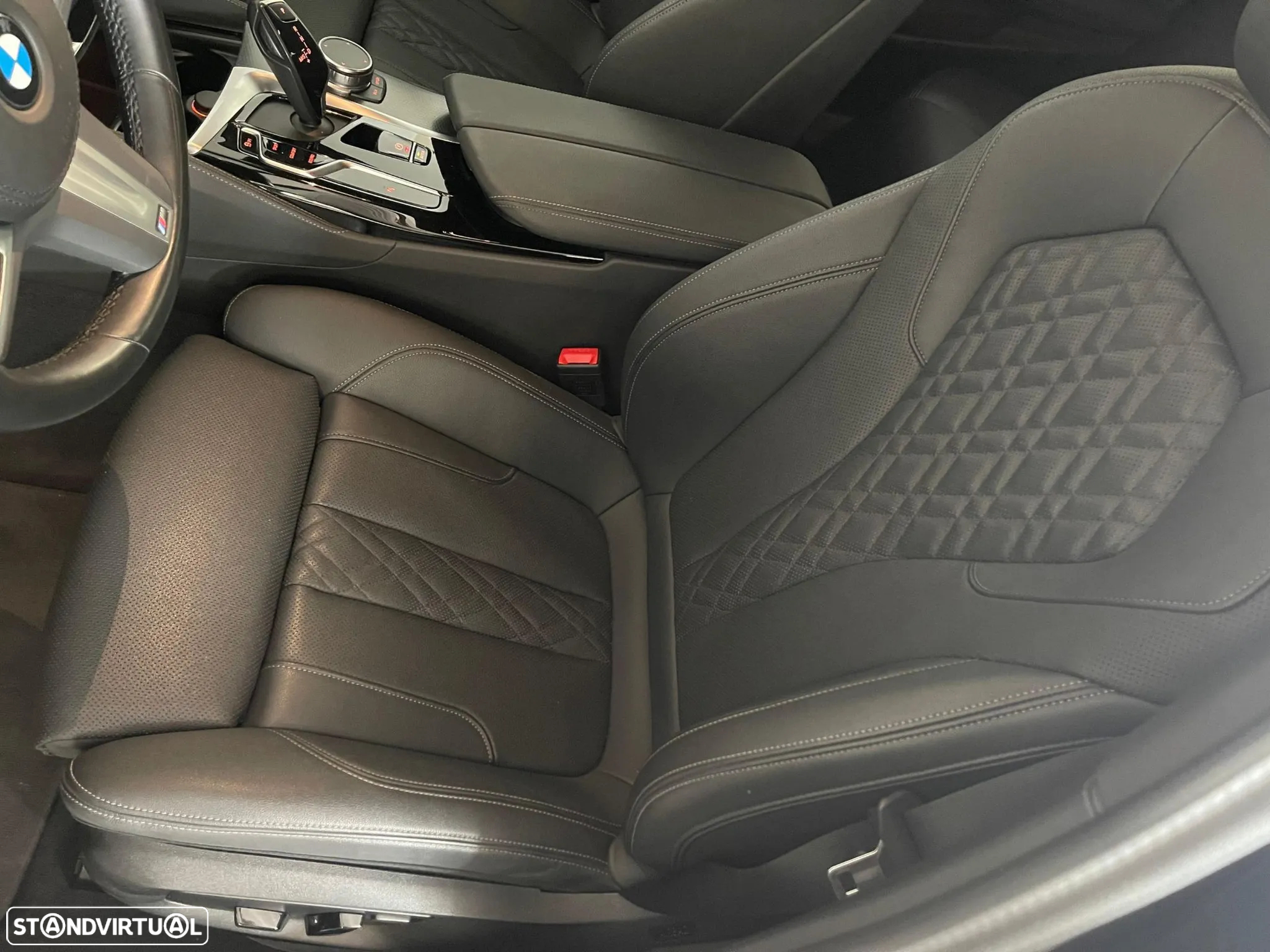 BMW 520 d Pack Desportivo M Auto - 11