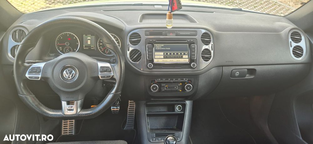 Volkswagen Tiguan - 11