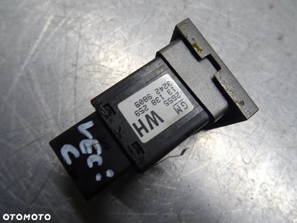 OPEL VECTRA C GTS LIFT 05-08 WŁĄCZNIK PRZEŁĄCZNIK PODGRZEWANIA WENTYLOWANY 13138259 - 4