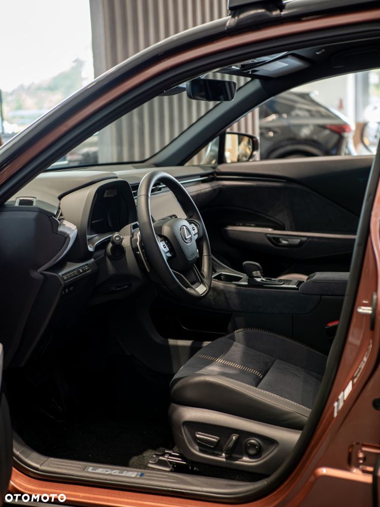 Lexus LBX 1.5 Hybrid Cool - 11