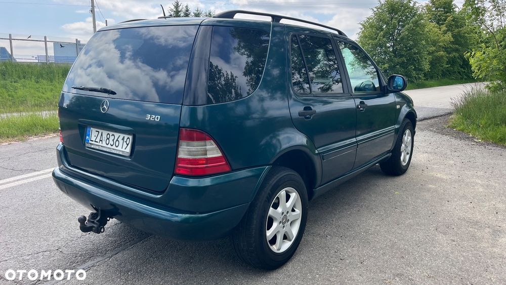 Mercedes-Benz ML 320 - 2