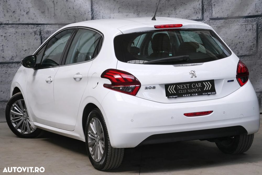 Peugeot 208 PureTech 110 Stop & Start EAT6 Tech Edition - 5
