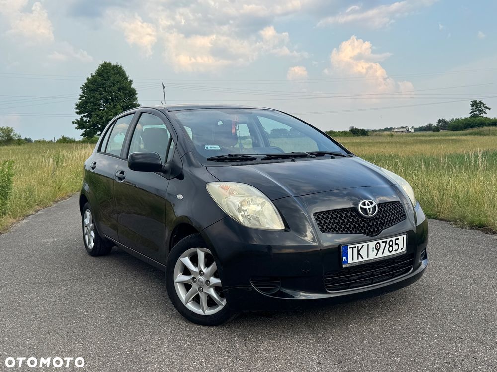 Toyota Yaris - 1