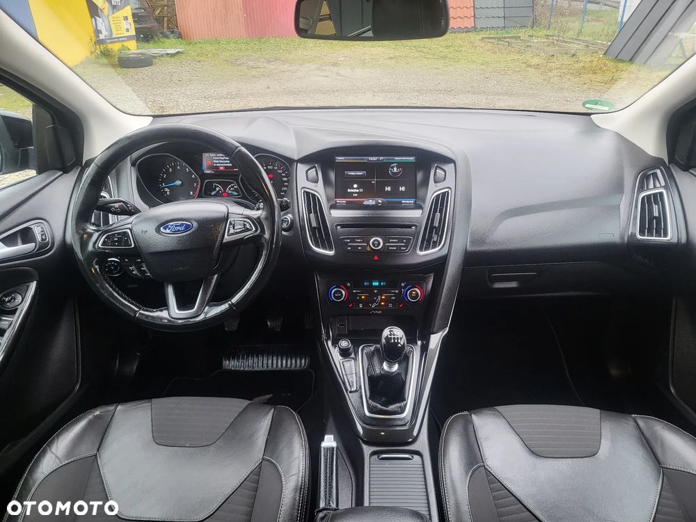 Ford Focus 1.0 EcoBoost Titanium - 21
